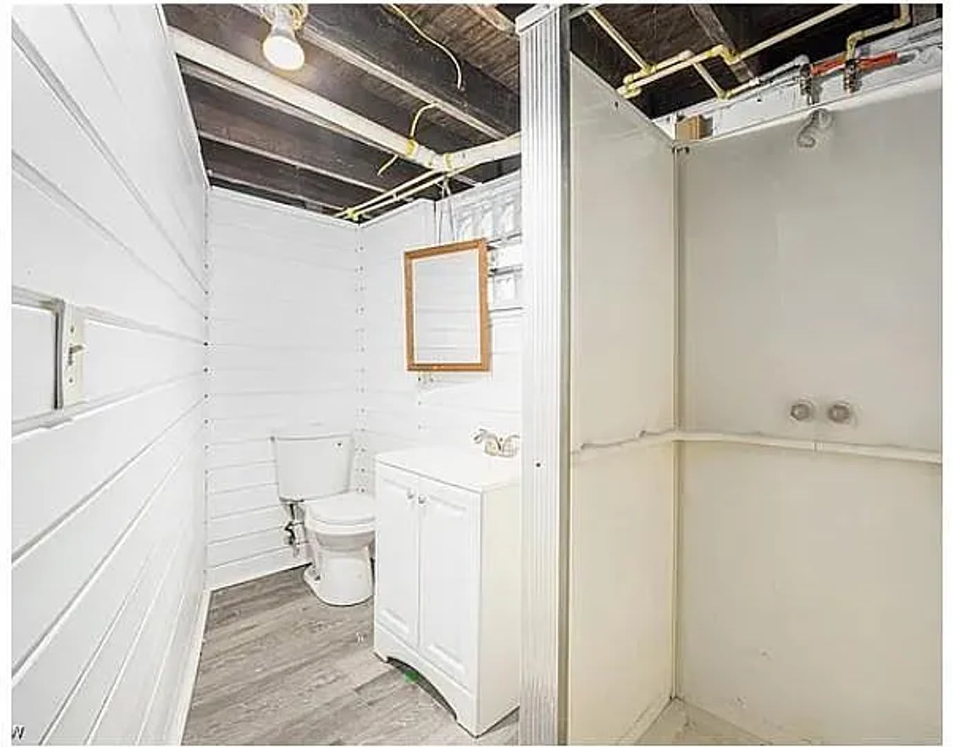 16174 Friend Ave – photo 1