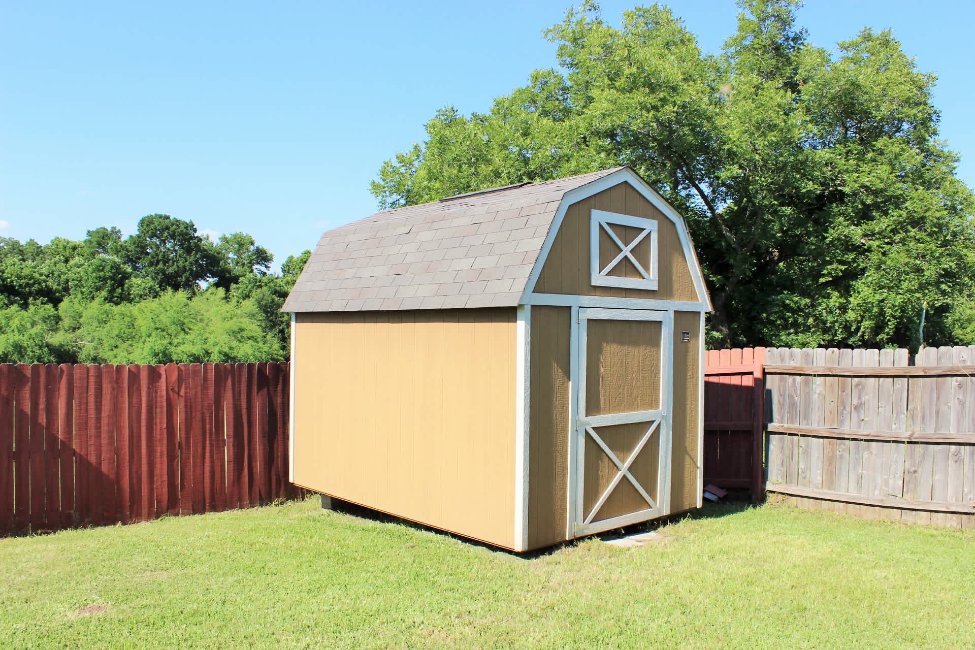 105 Ava Drive – photo 1