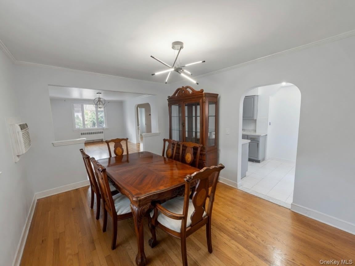 1080 Rhinelander Avenue – photo 5