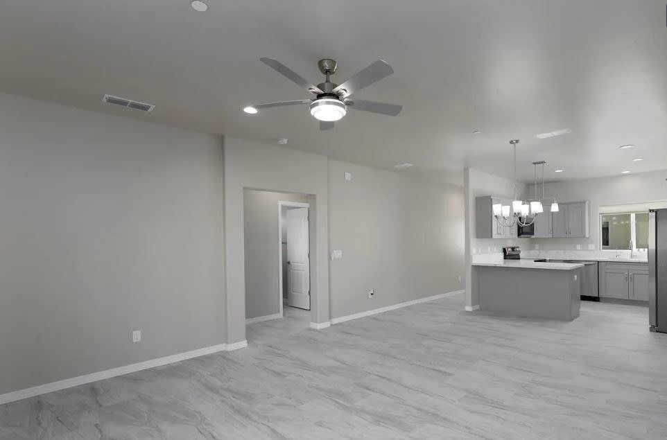 2860 Jamaica Boulevard South – photo 3