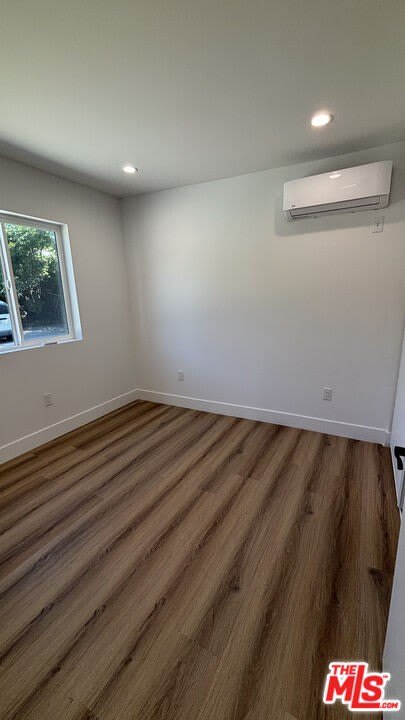 2437 Centinela Ave – photo 3
