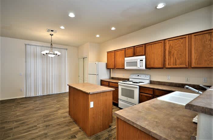 3660 East Temecula Way – photo 3