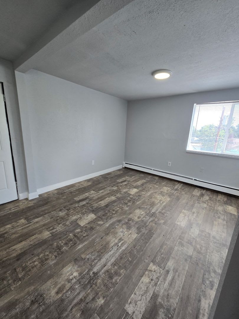 1666 Clinton St – photo 2