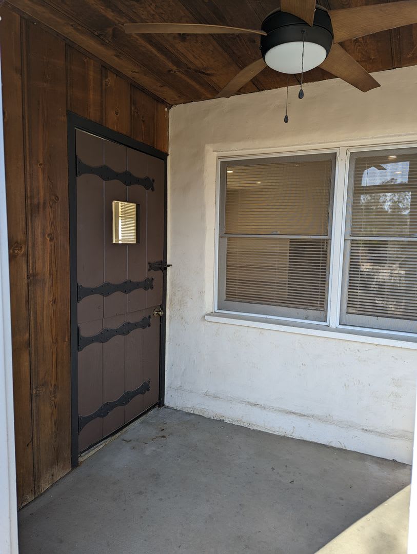 COMING SOON! Charming 2 Bed 1 1/2 Bath in Crest – photo 3