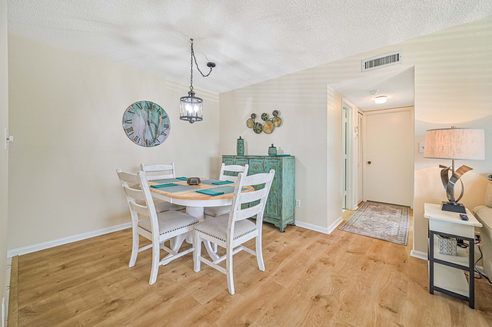 Renovated 1 1 Condo Annual Lease Whiskey Creek – photo 4