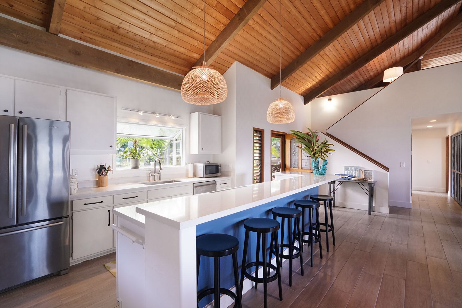 Hawaii Life Presents Mokuleia Beach House 3 Bedrooms 2 Full Bathrooms Sleeps 8 Beautifully Built Custom Home Sitting On An Exclusive Beachfront Property Built With The Idea Of Taking In The Gorgeous Ocean And Mountain Views – photo 1