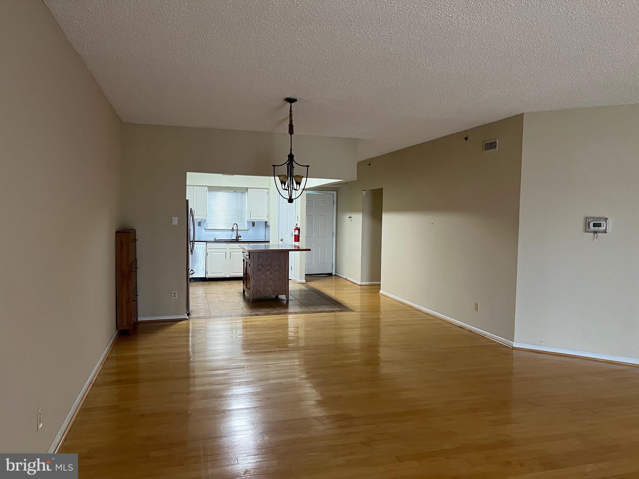 6252 MAIN Street – photo 4