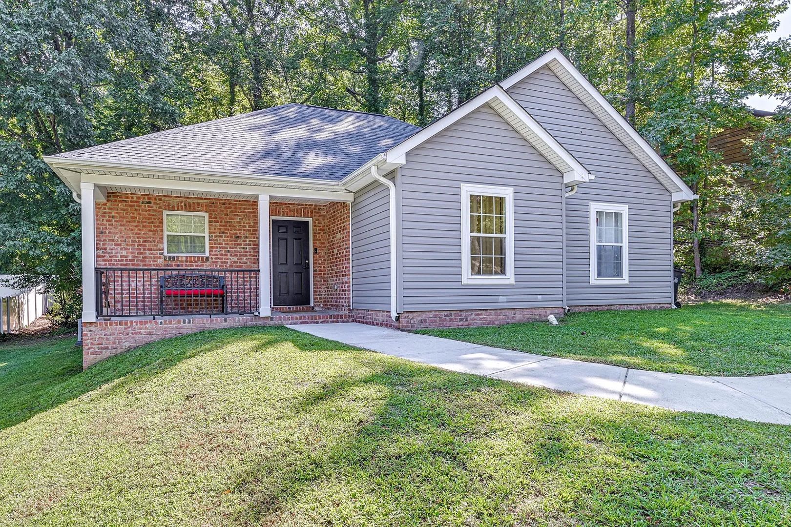 Room in 3 Bedroom Home in Charlotte – photo 1