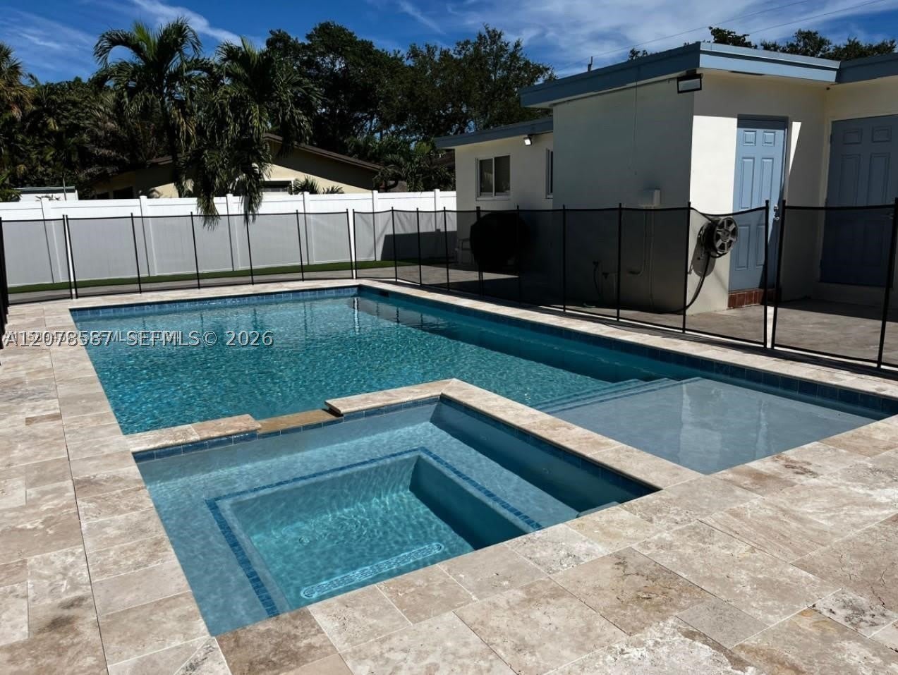 5063 SW 27th Ave – photo 2