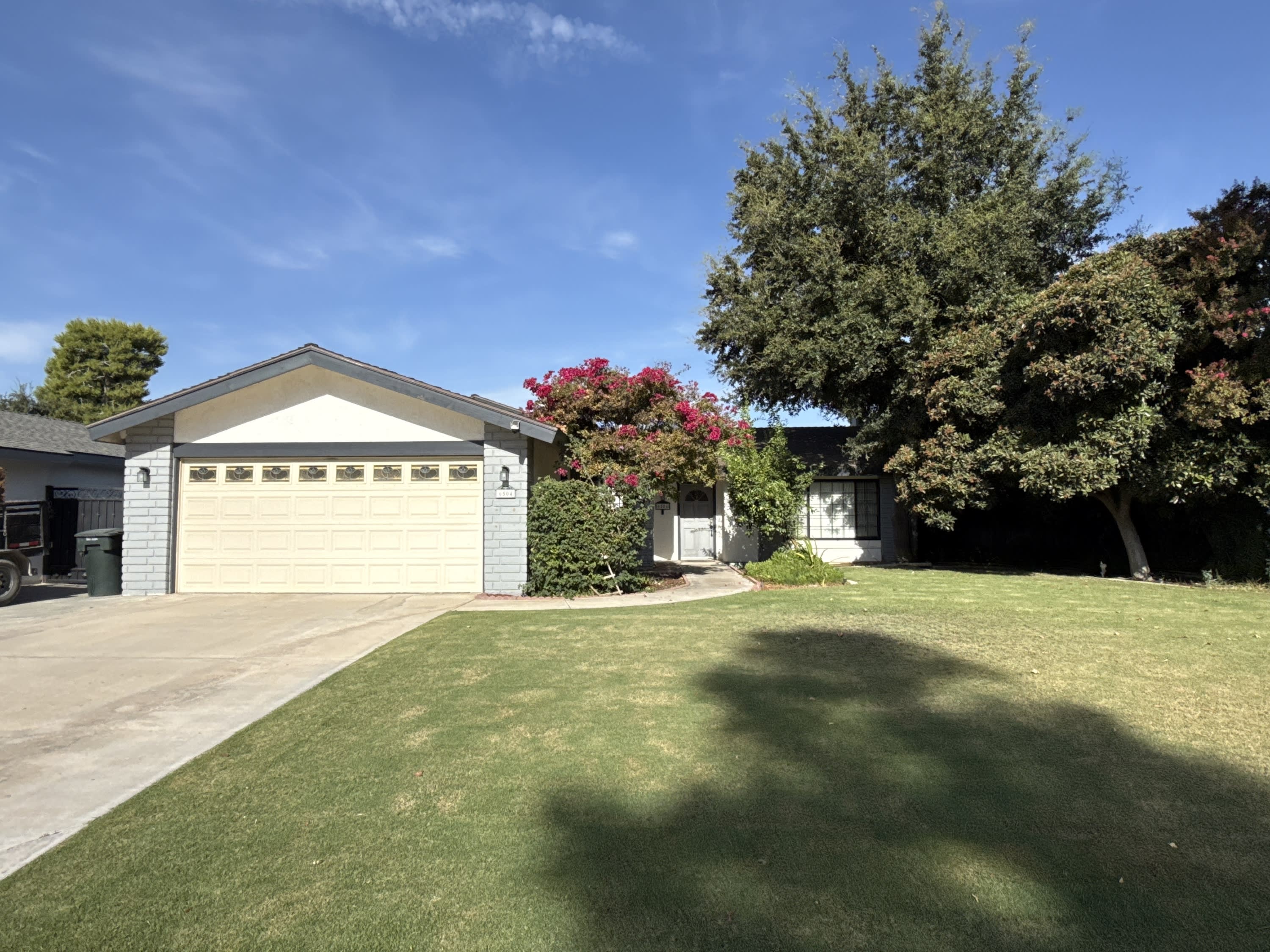 6504 Edgemont Drive – photo 1