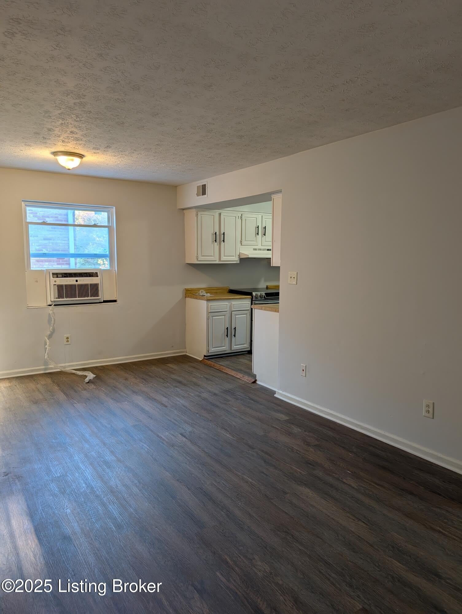 3224 Springfield Dr – photo 3
