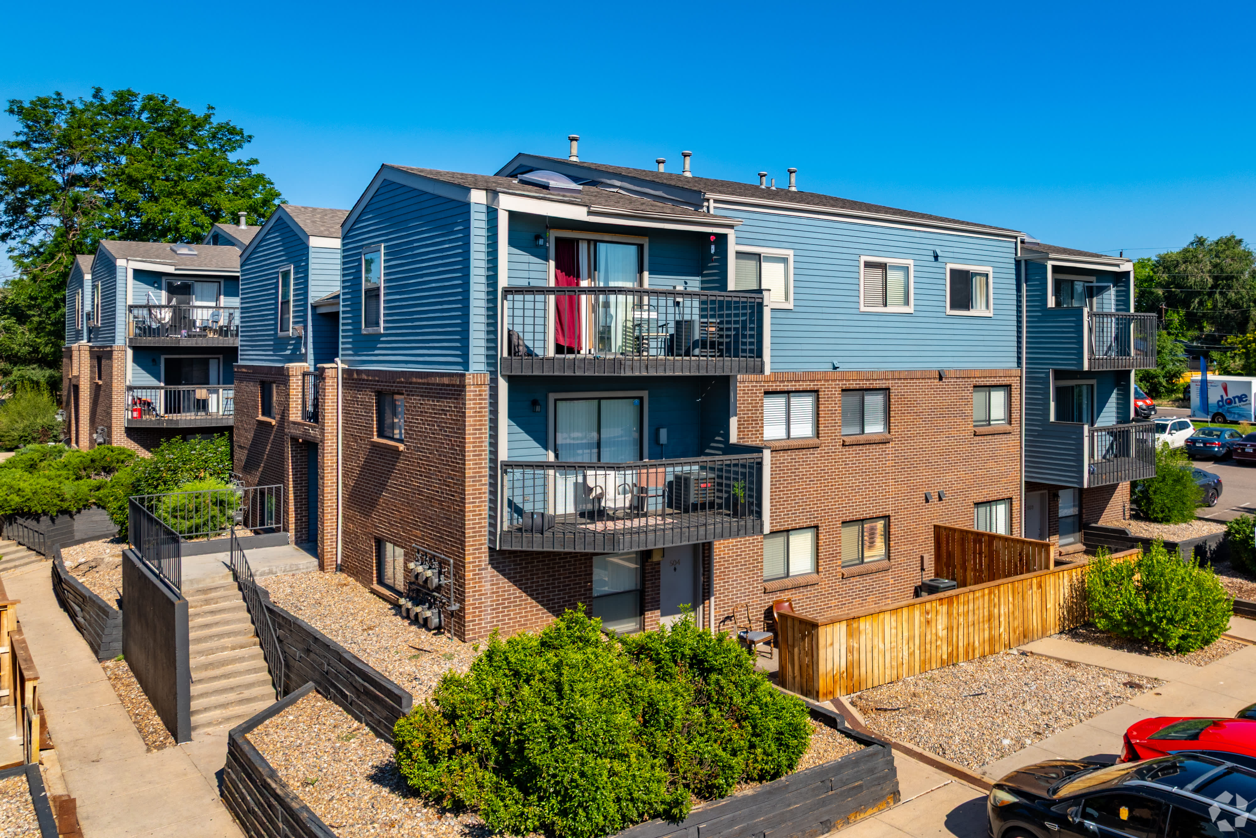 Parkside Apartments – photo 1