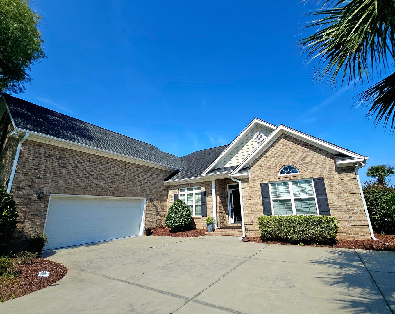 Plantation Lakes 4 Bedroom, 3 Bath Lakefront Home with Private Pool – photo 3