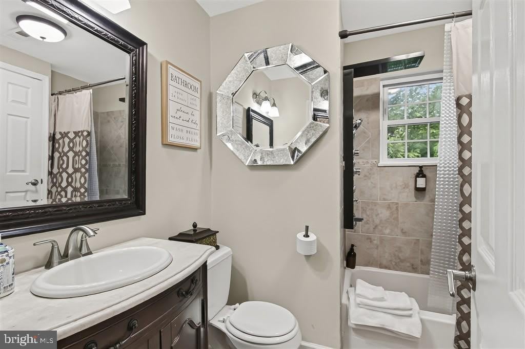 1800 N Quantico Street – photo 3