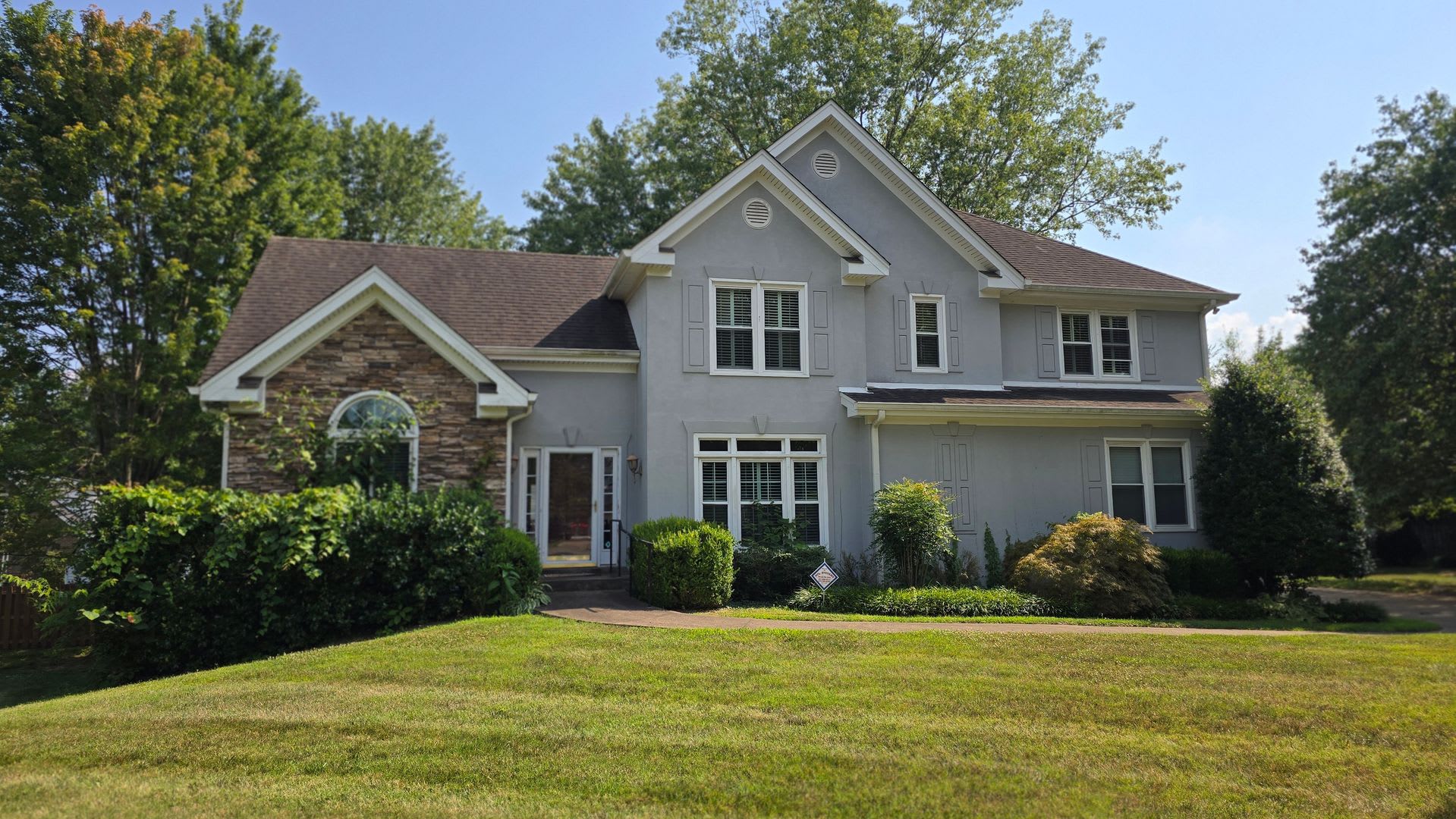 Rent Special First Full Month Free On 13 Month Lease – photo 2