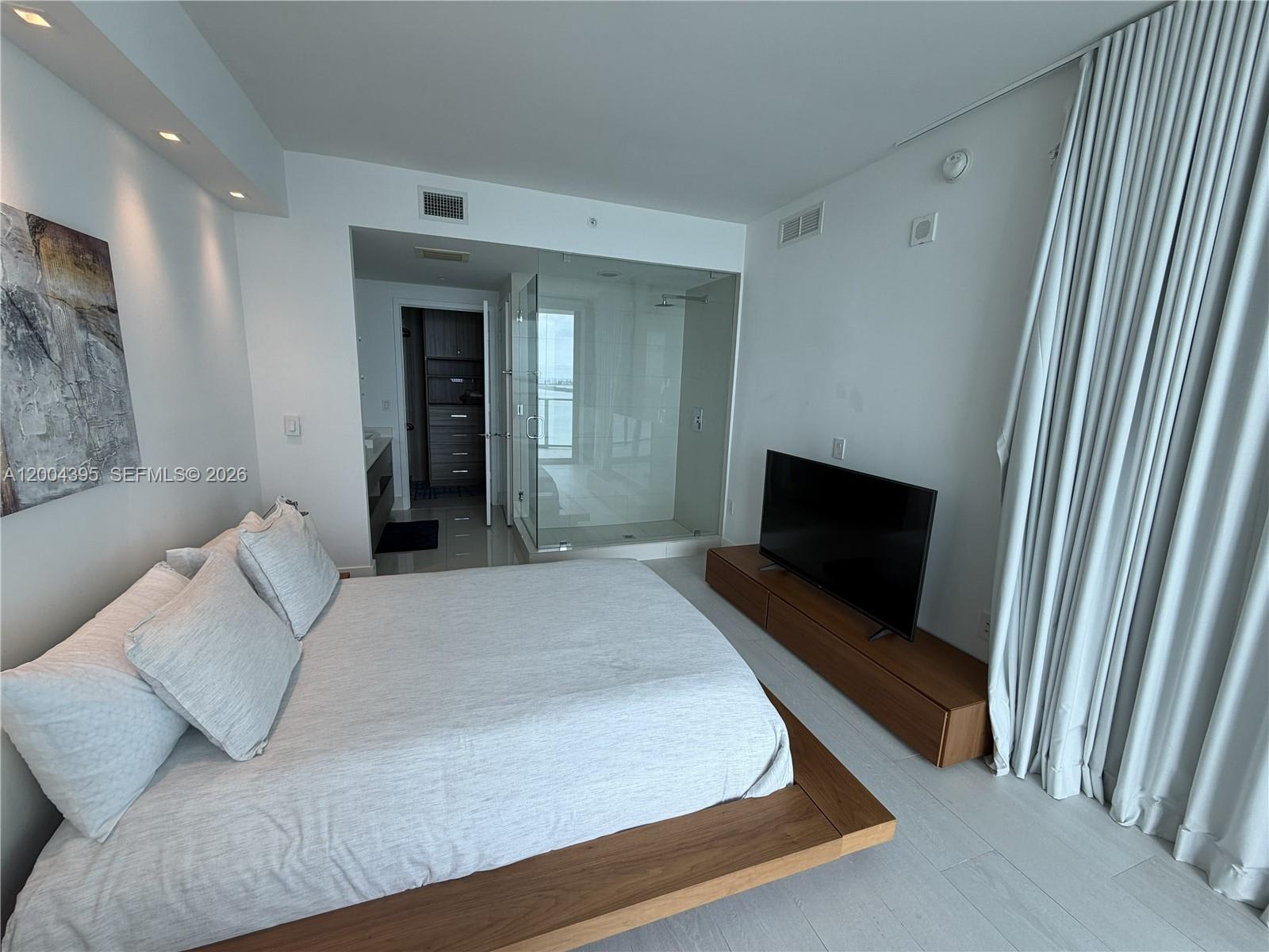 460 Northeast 28th Street – photo 5
