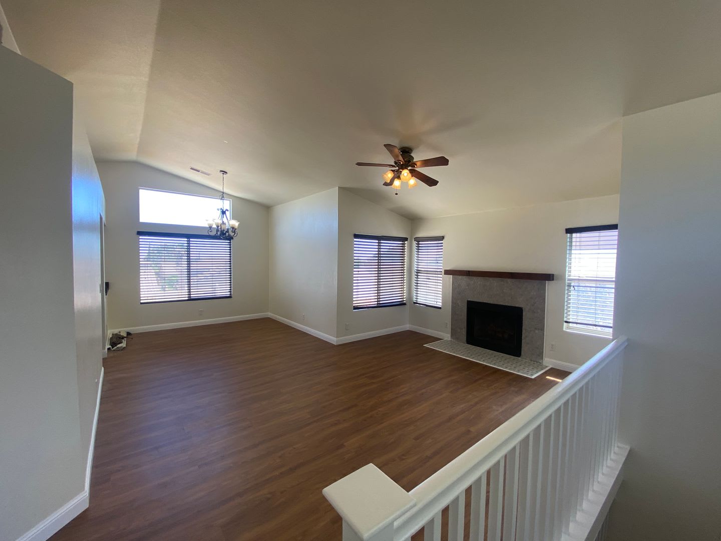 COMING SOON! Newly renovated 4 bedroom – photo 4
