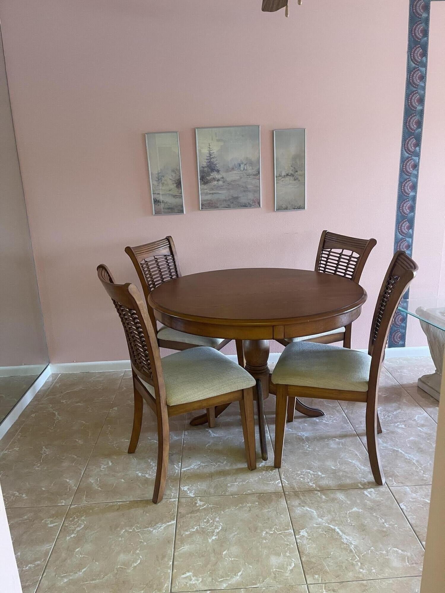 210 Windsor J – photo 2