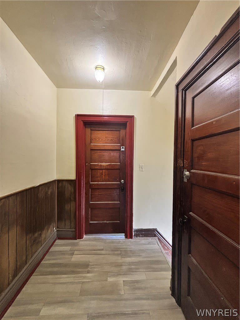 215 Ludington Street – photo 4