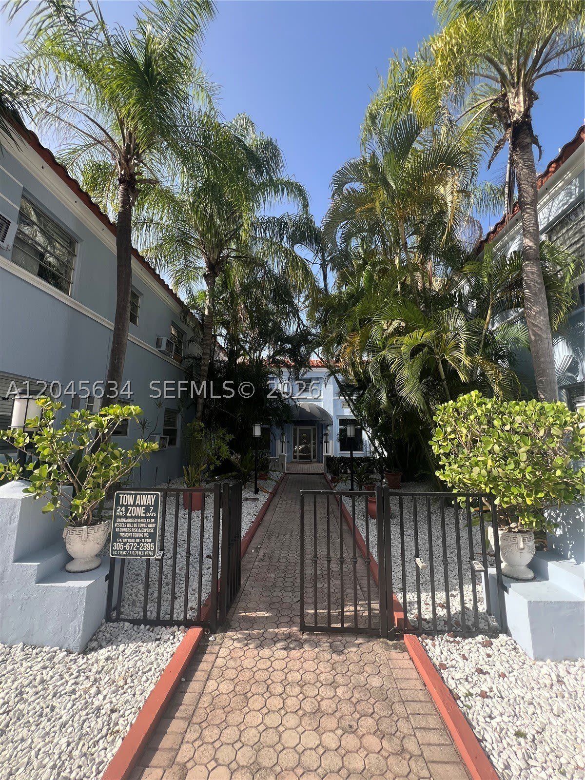 215 30th St – photo 2
