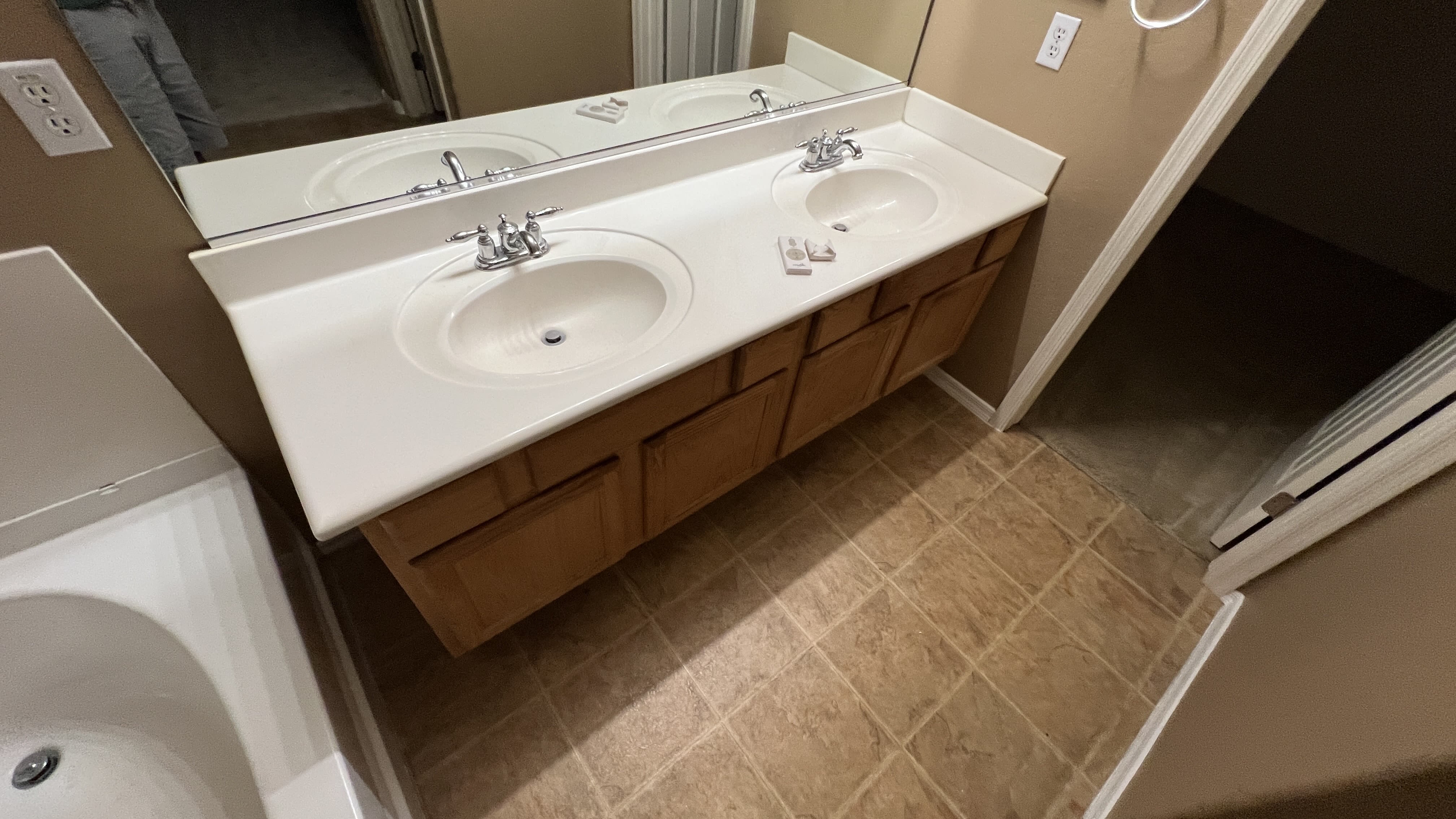 1341 East Strawberry Drive – photo 2