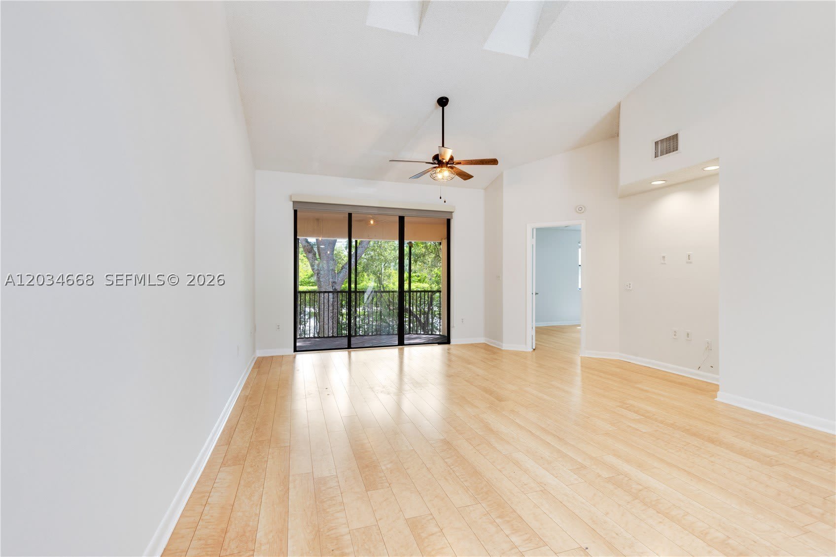 104 NW 98th Ter – photo 5
