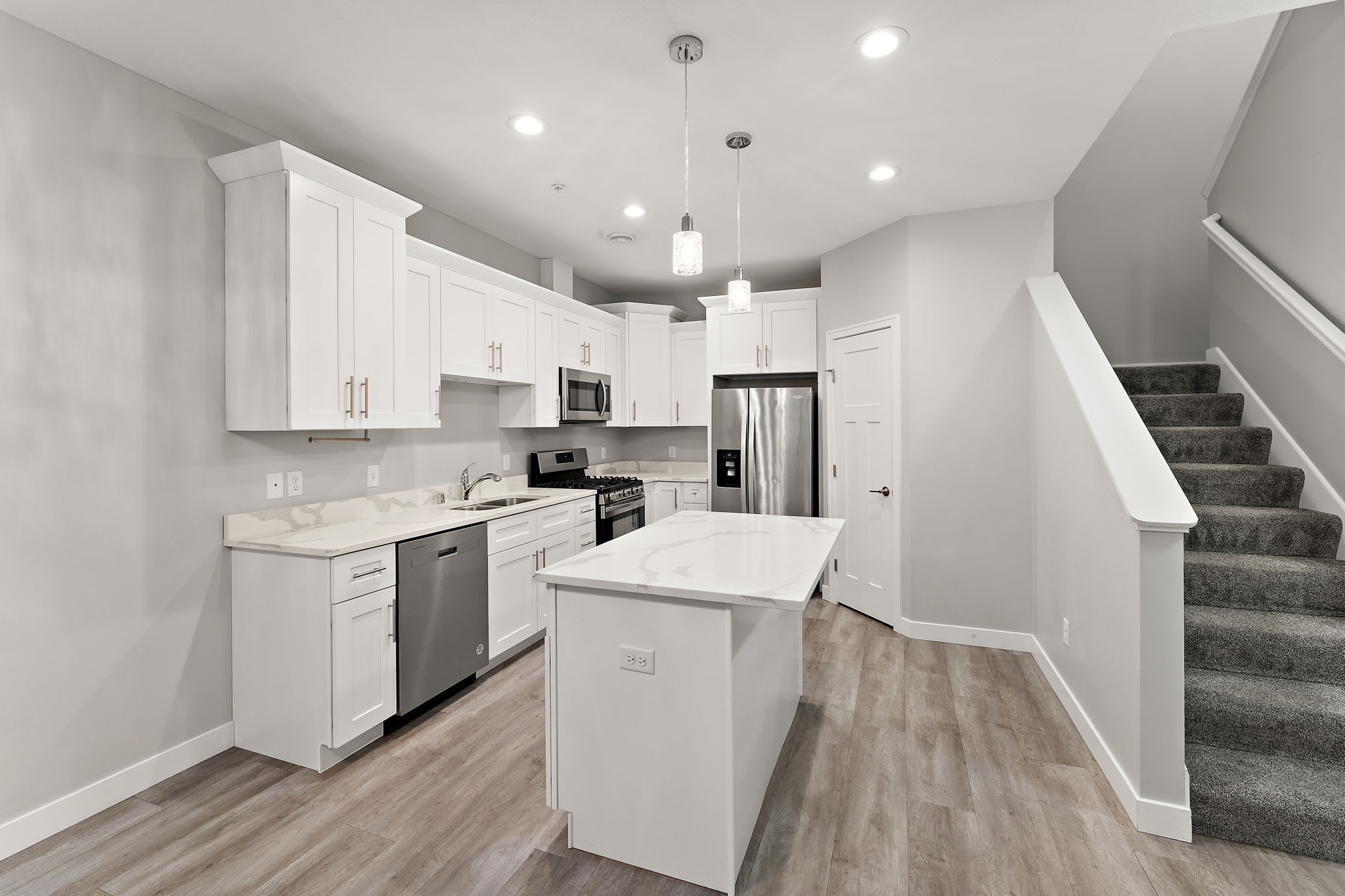 504 Stone Haven Drive Northeast – photo 1