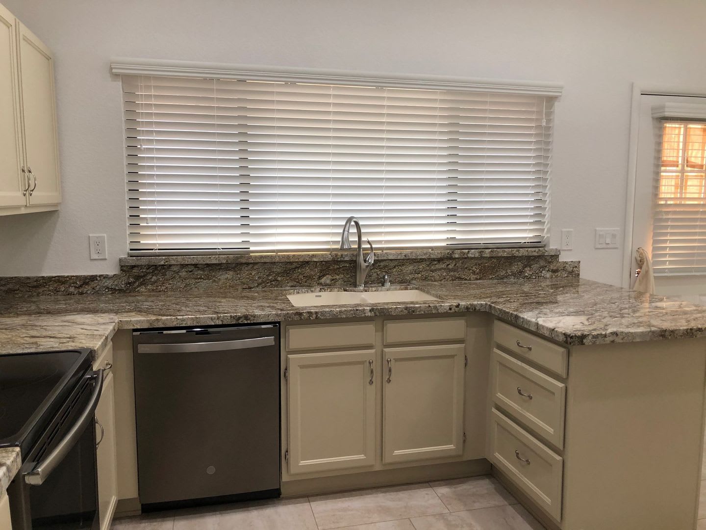 Lovely Updated Home in Leisure World a 45+ Active Adult Resort Community – photo 5