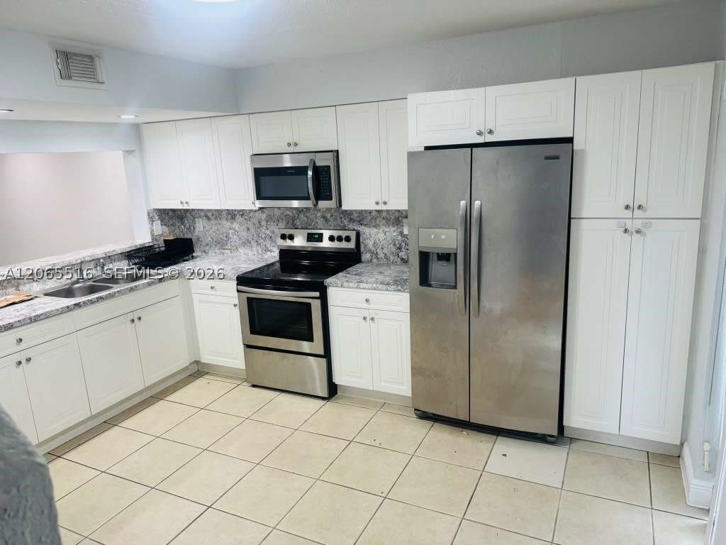 8270 SW 149th Ct – photo 5
