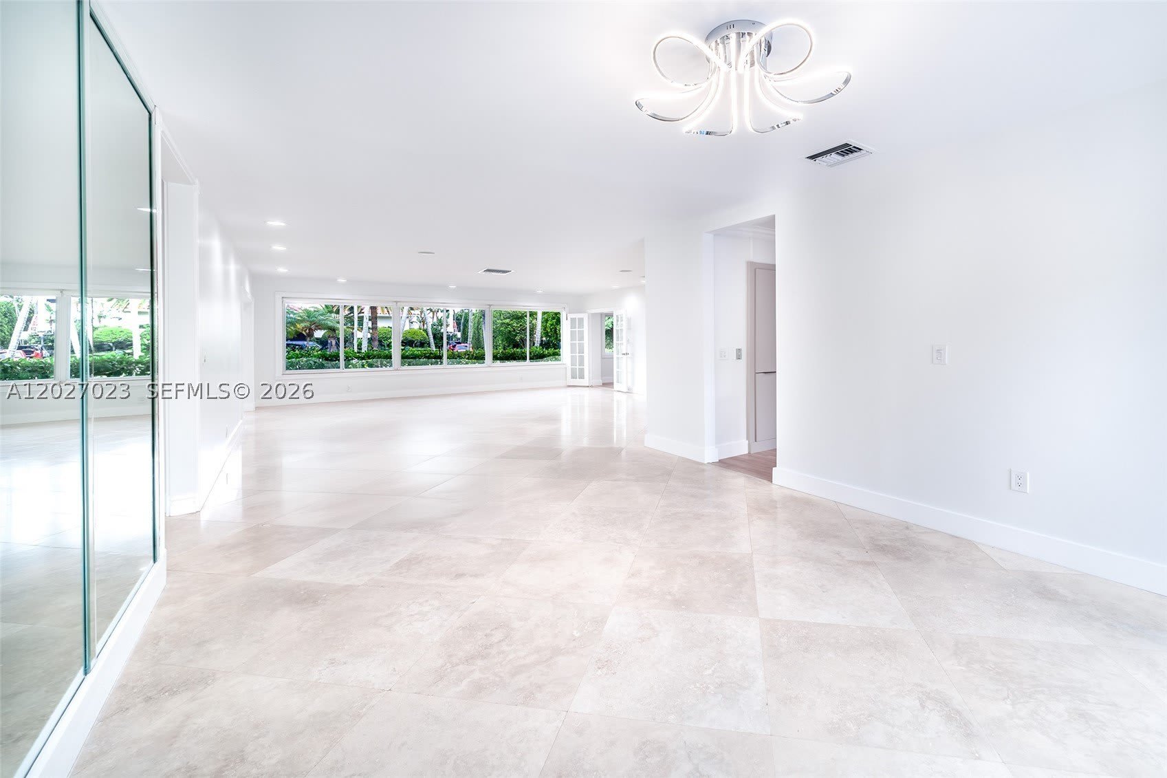 9835 W Broadview Dr – photo 3