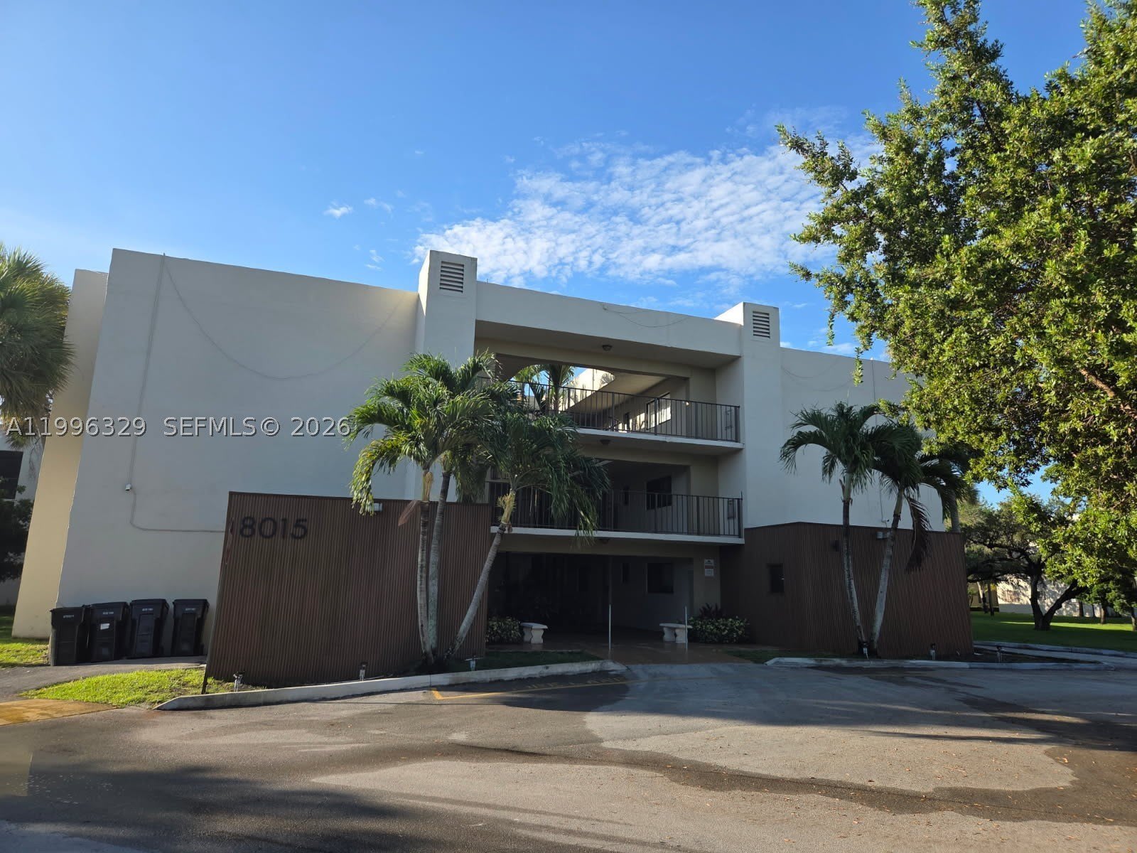 8015 SW 107th Ave – photo 1
