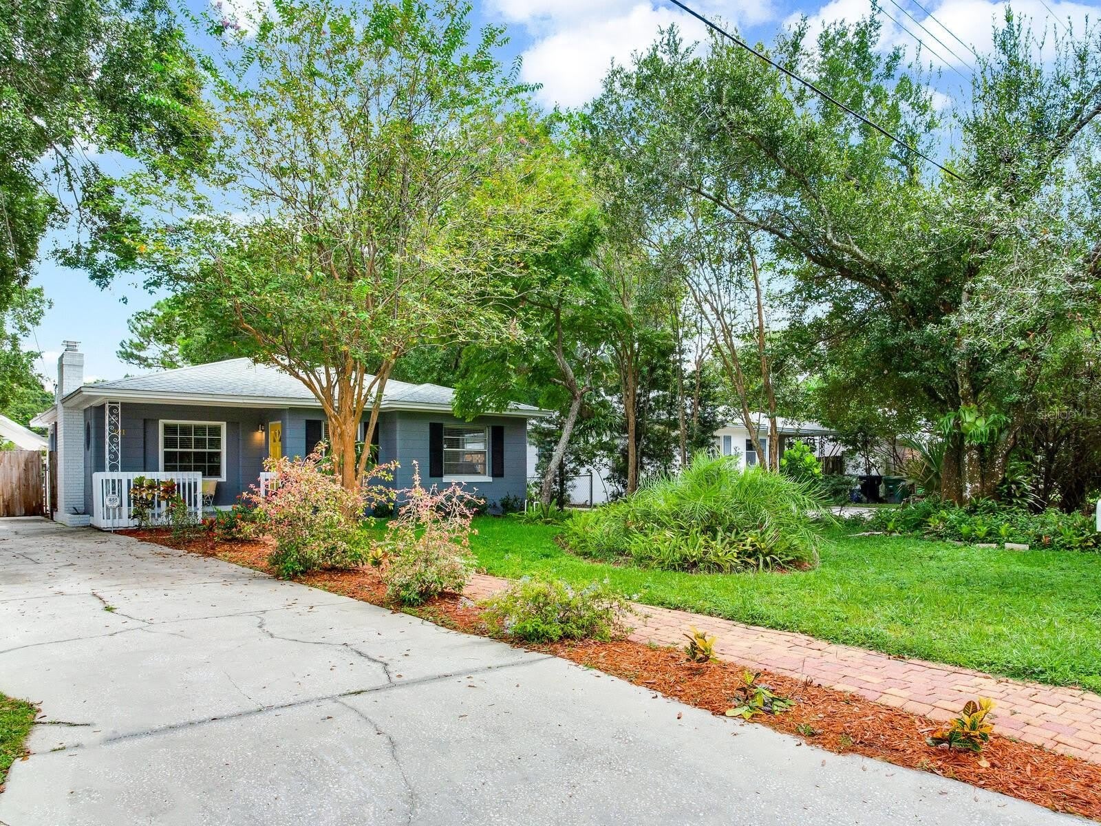 221 N CLEARVIEW Avenue – photo 2