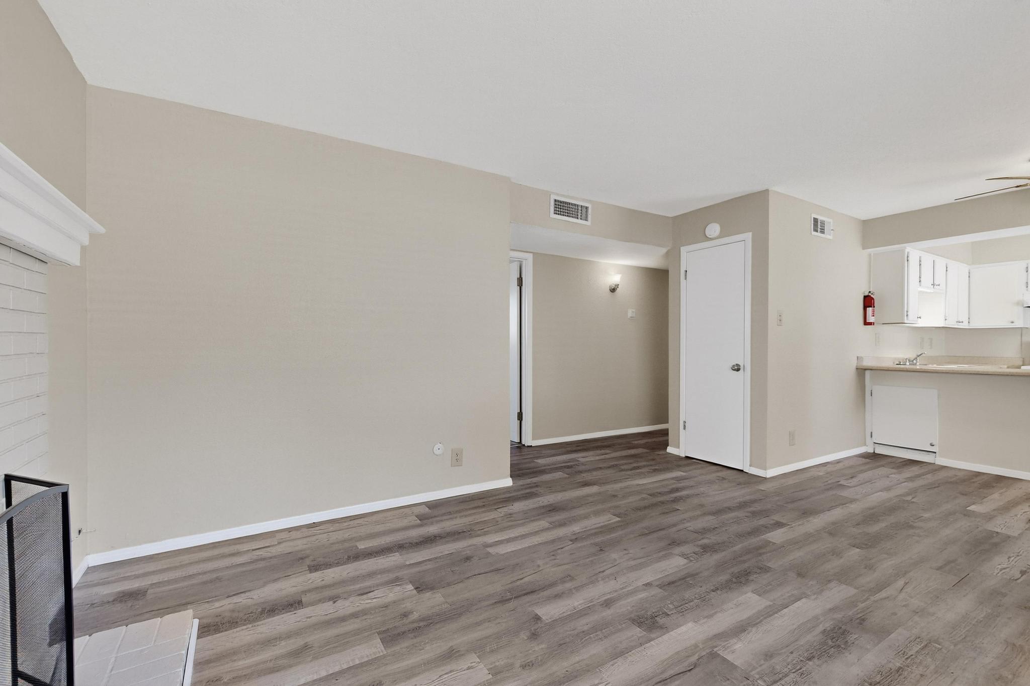 207 Delamar Loop NW #C – photo 3
