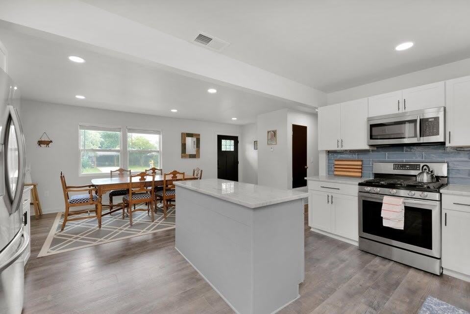 108 NW Moriarty Street – photo 4