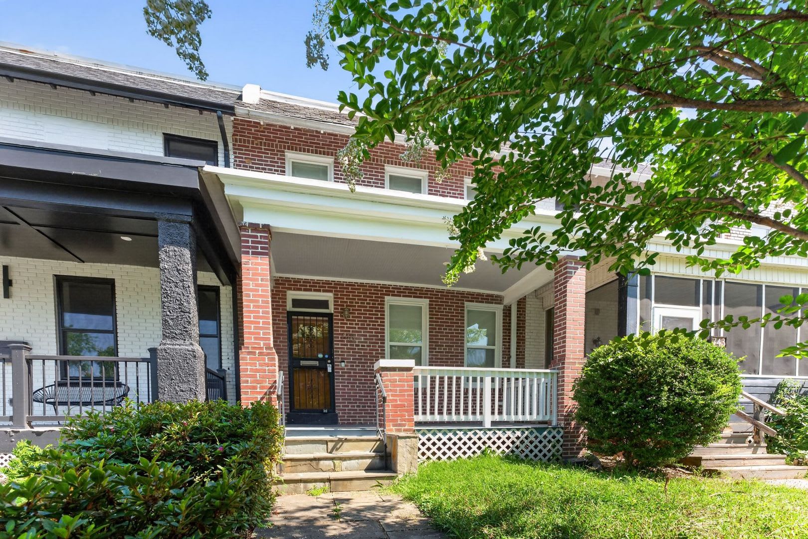 Modern Elegance Meets Historic Charm in Columbia Heights! Home with Private Parking! – photo 1