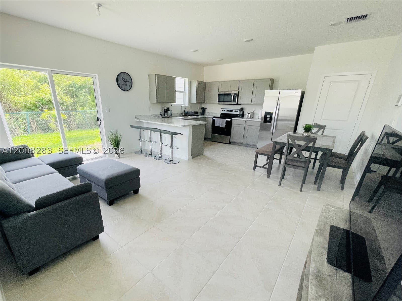 916 SE 19th St – photo 5