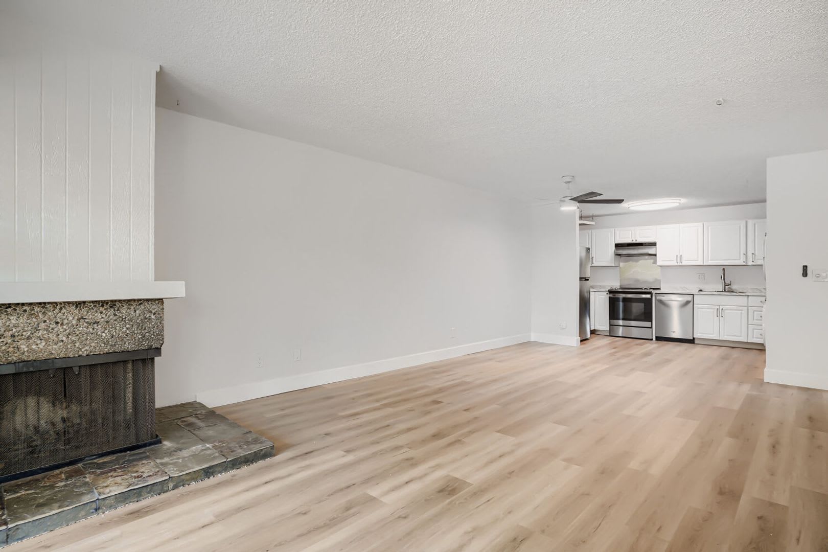 Luxury Living 5 Bed 5 Bath New Home Located In Boulder Available Now – photo 2