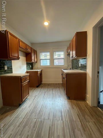 2492 Glendale Street – photo 4