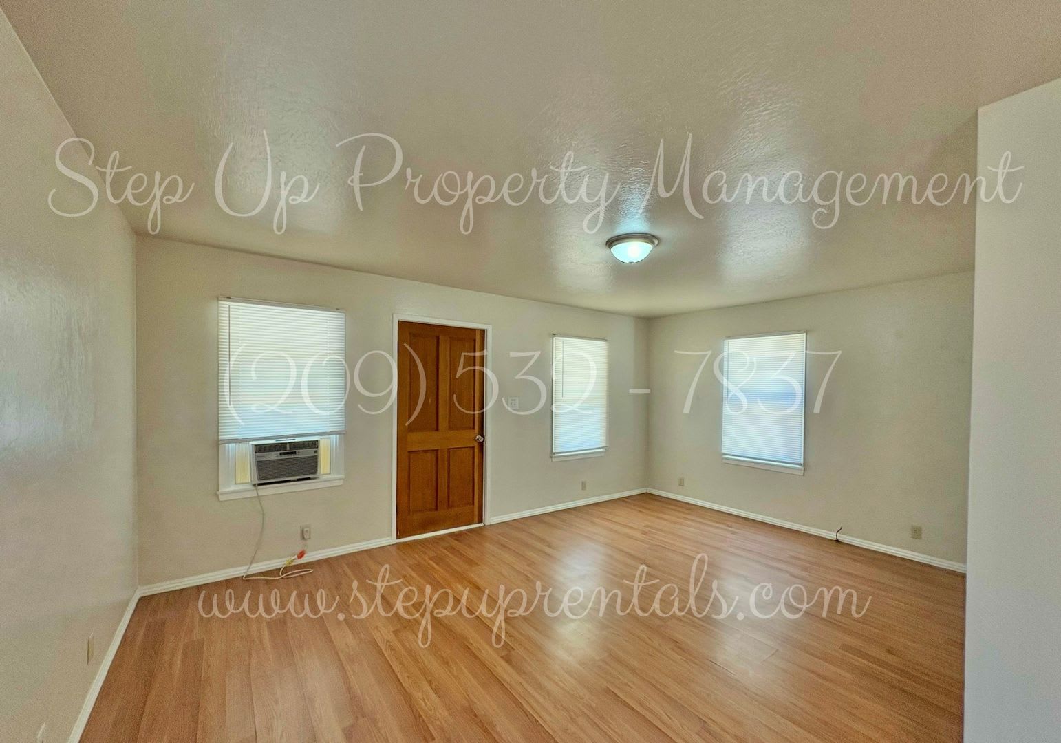 Cozy 3 Bedroom Home With Backyard Patio Convenient Hwy 108 Access – photo 3