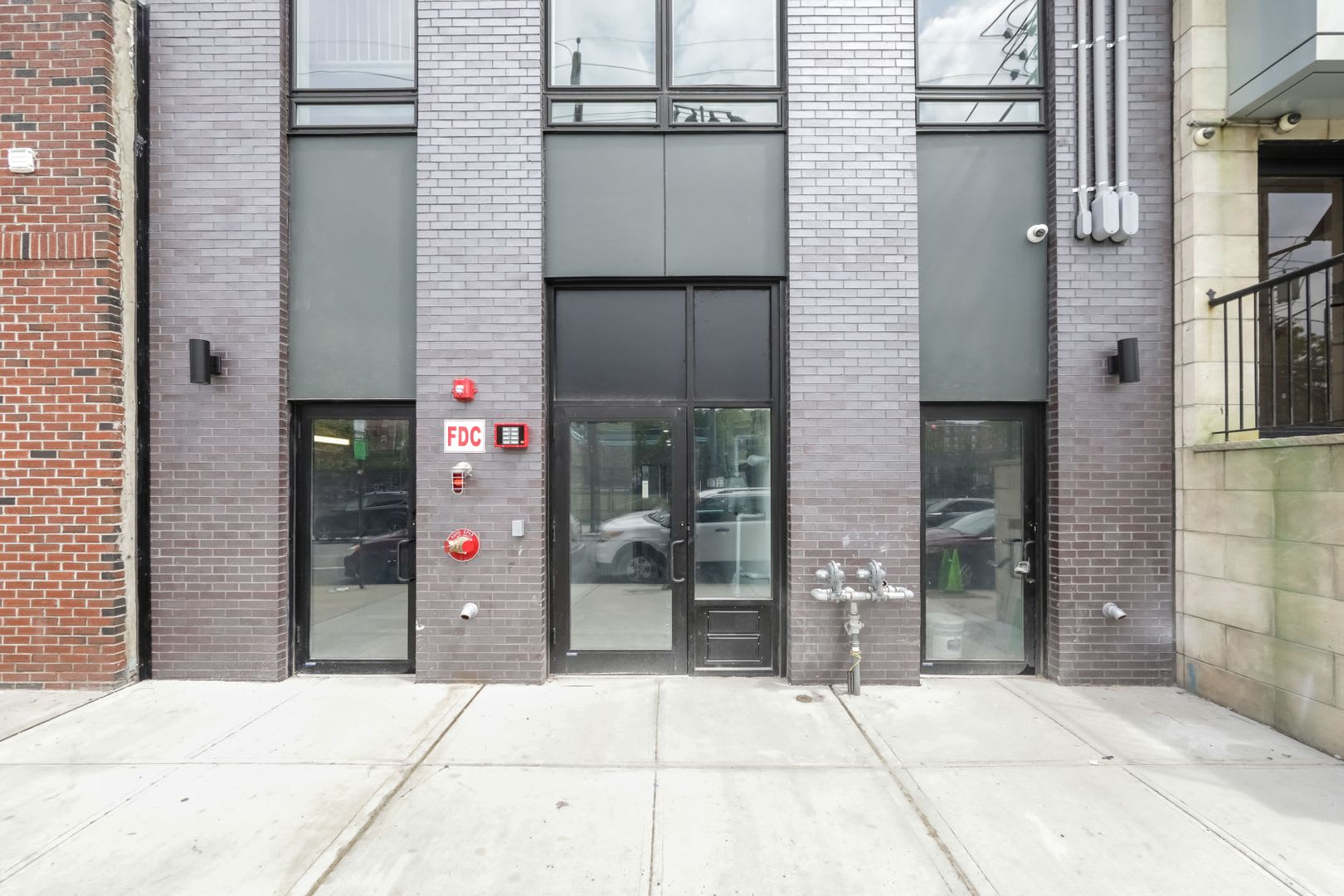 417 Jackson St – photo 3