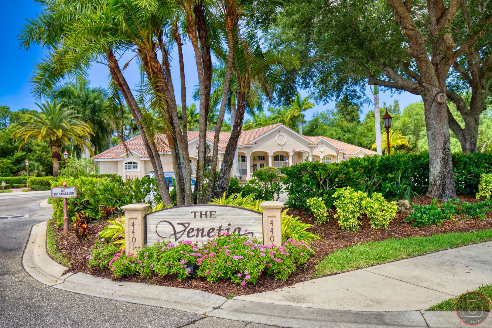 Seasonal Short-Term 2 Bedroom 2 Bathroom with a Bonus Room in the gated community of Venetia! – photo 2