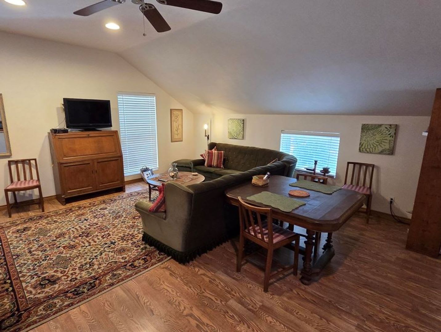 FOR LEASE!! – photo 4
