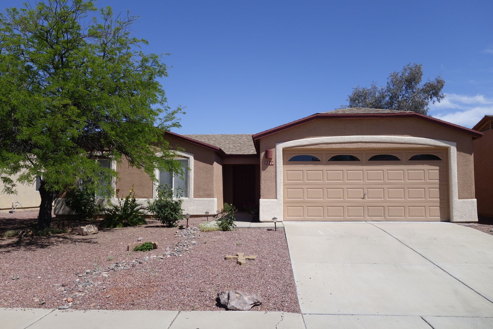 Nw Silverbell And Continental Reserve 3 Bedroom 2 Bath House With A C Garage And Fenced Yard – photo 2