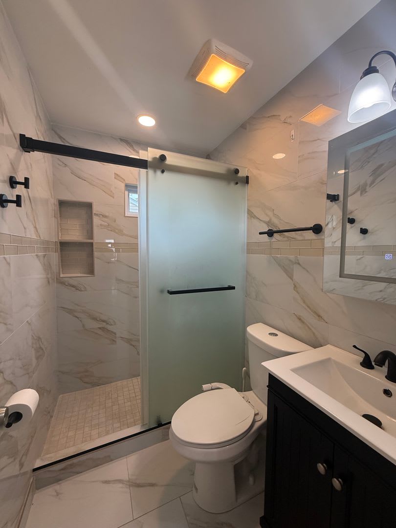 Well Maintained 3Bed/1Bath Single Family Updated! – photo 5