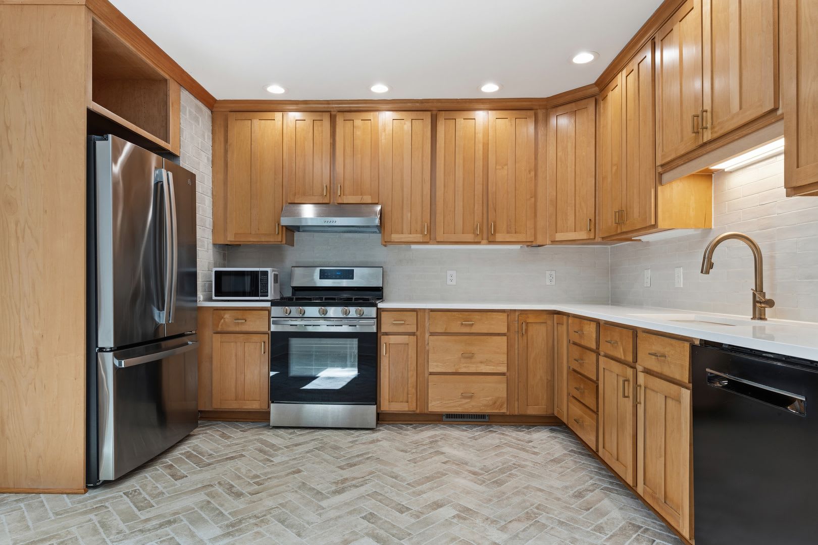 Bright Updated Home Minutes From Unc And Downtown Chapel Hill – photo 4