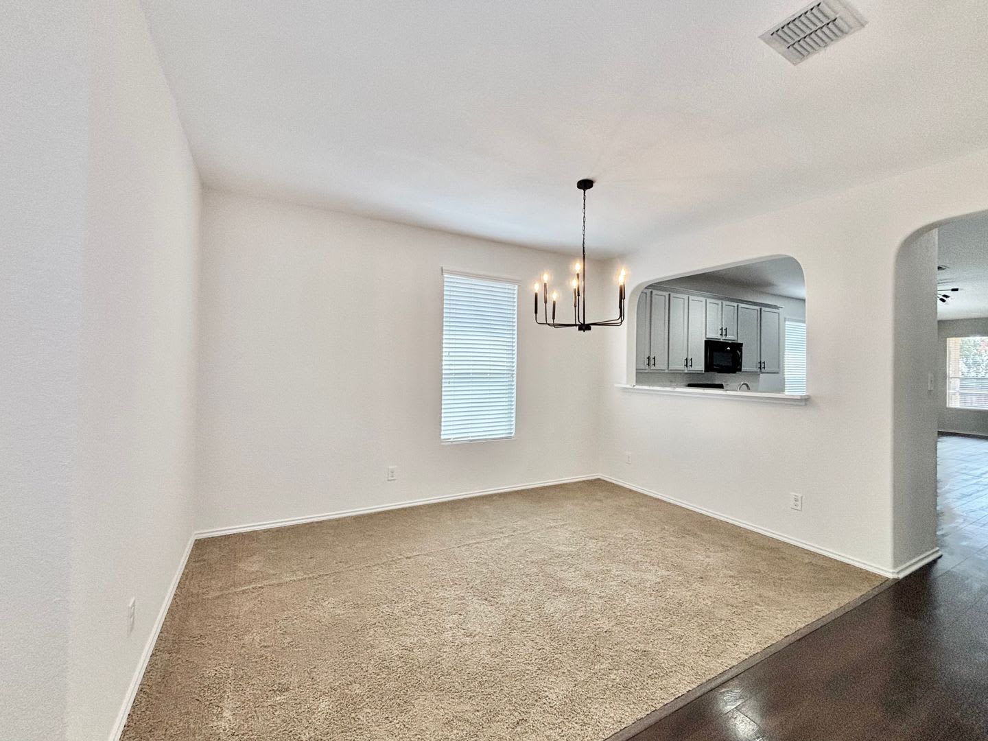 Gorgeous 4 bed, one story home! – photo 2