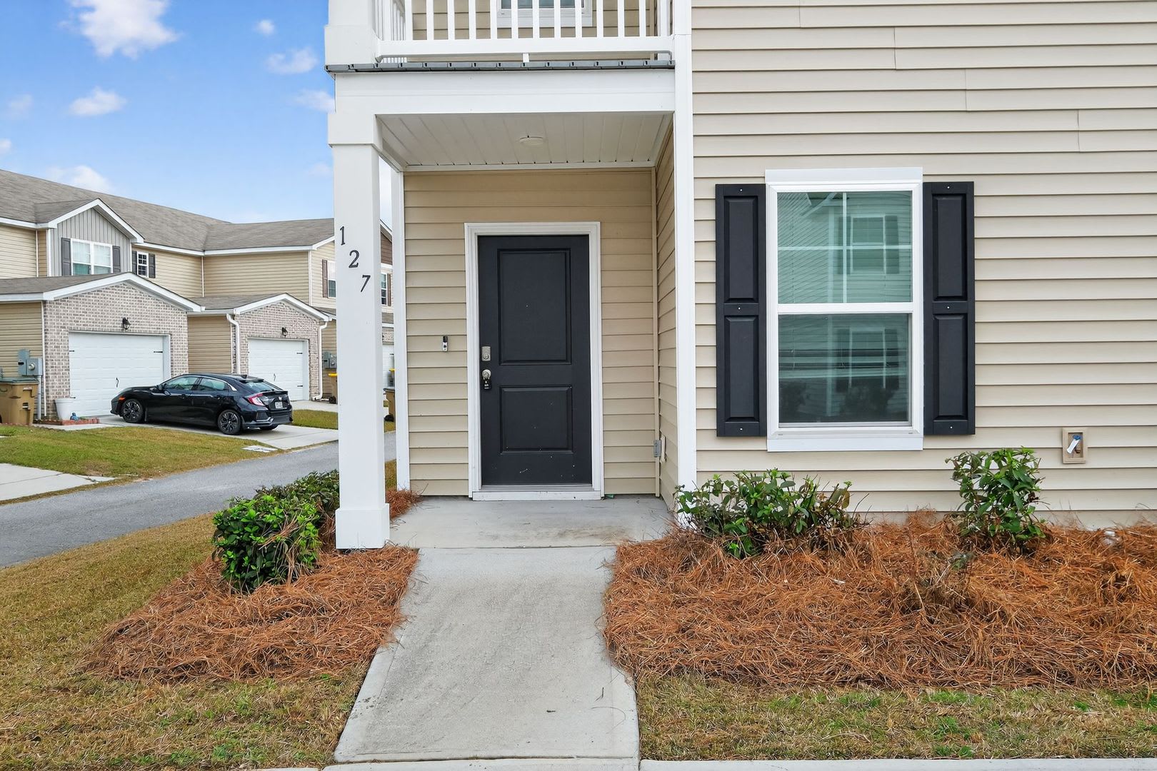 4 Bedroom 3 Bath Townhome In Rice Hope – photo 4