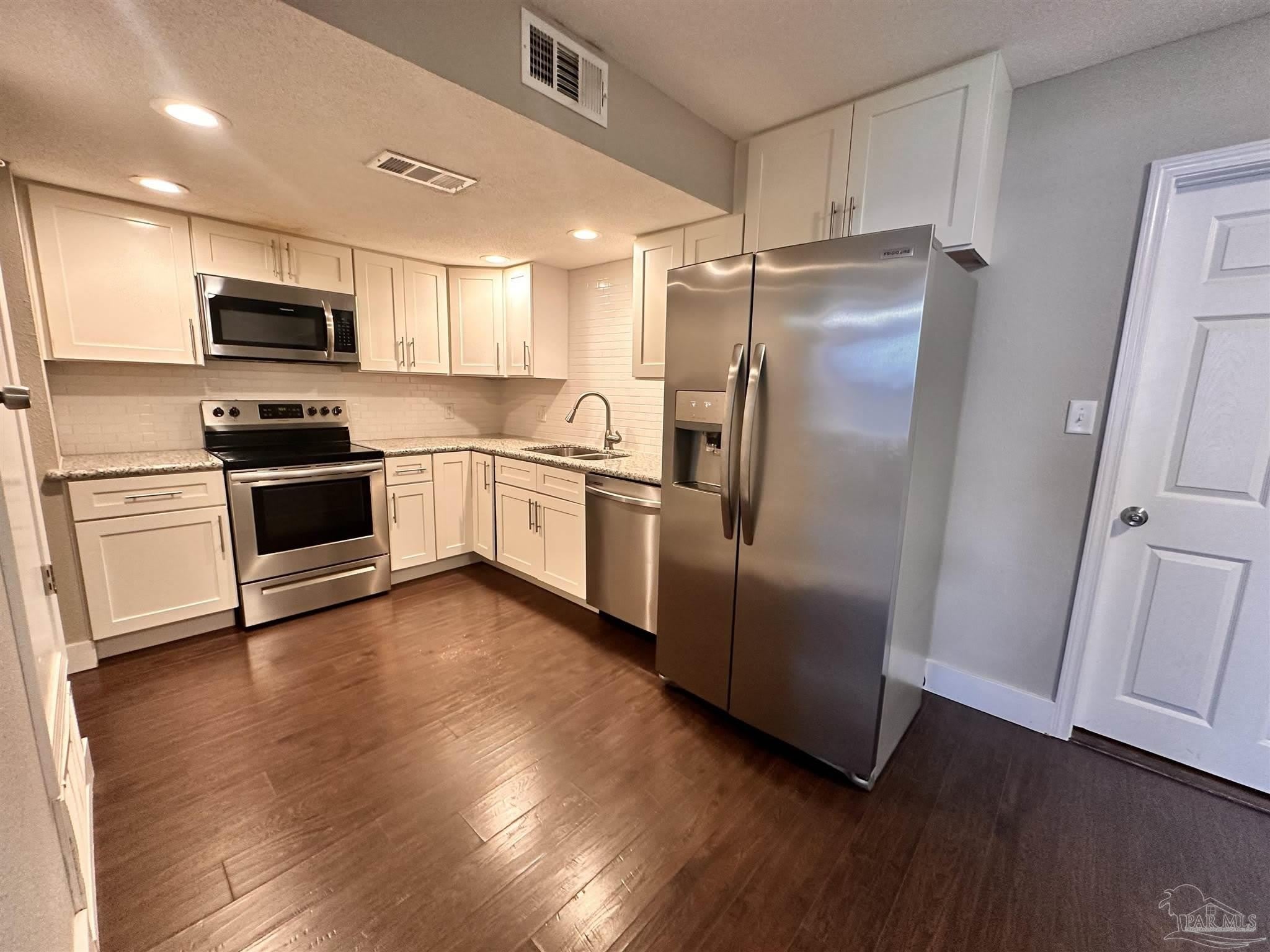 980 Zarragossa St – photo 5