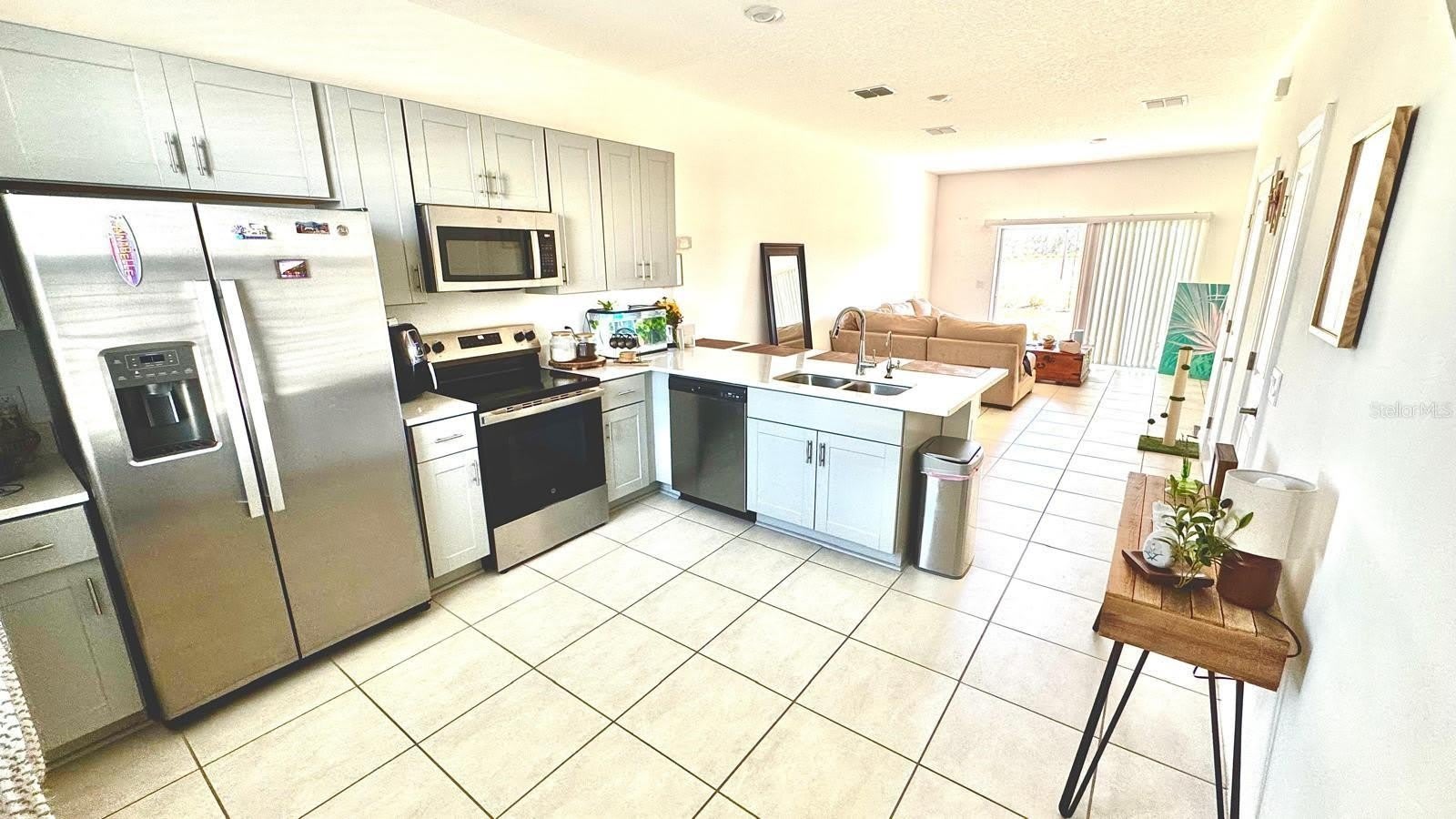 3322 COMPOSITION Street – photo 3