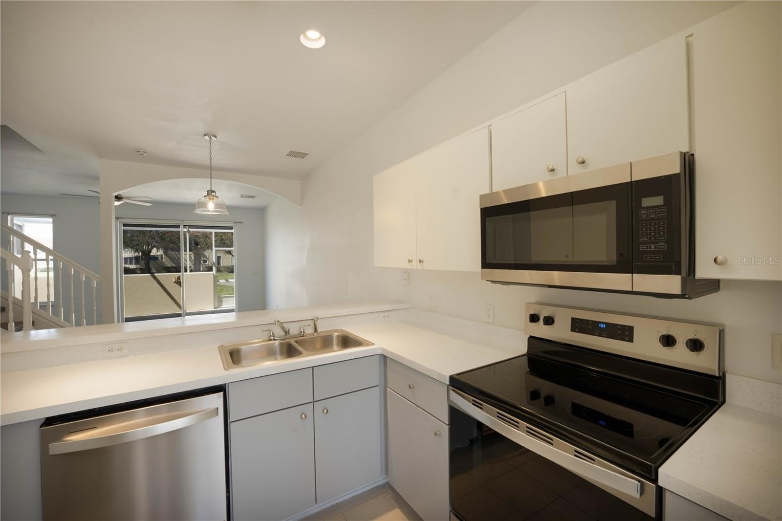1241 S BEACH Circle – photo 2